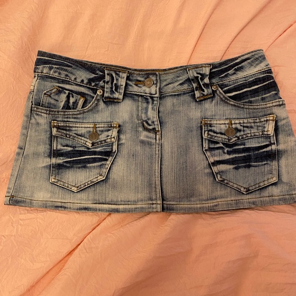 Short Jean skirt - Picture 1 of 3